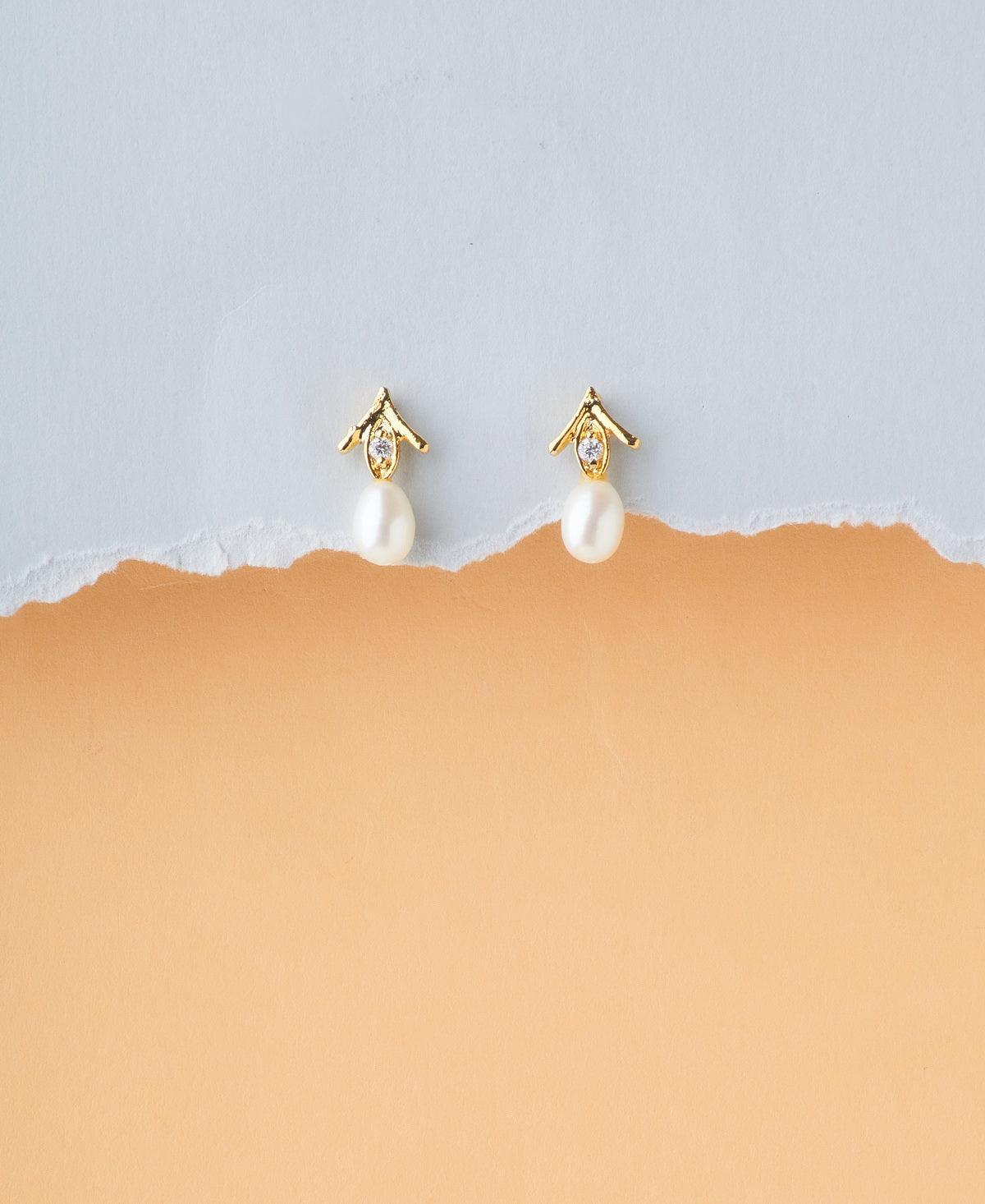 Elegant Pearl Stud Earring - Chandrani Pearls