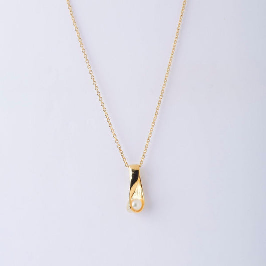 Elegant Pearl Studded Pendant With Chain - Chandrani Pearls