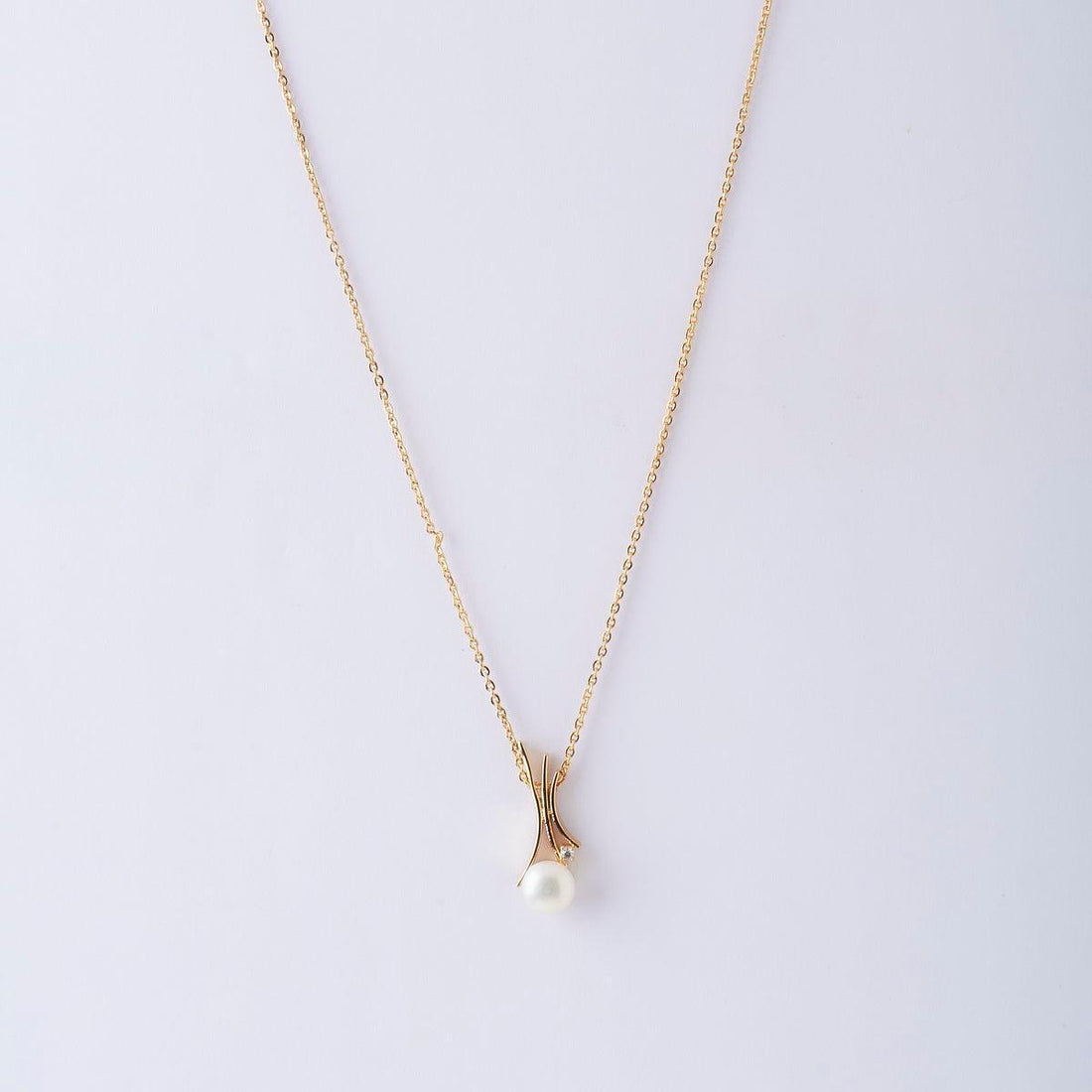 Elegant Stone Studded Pearl Pendant - Chandrani Pearls