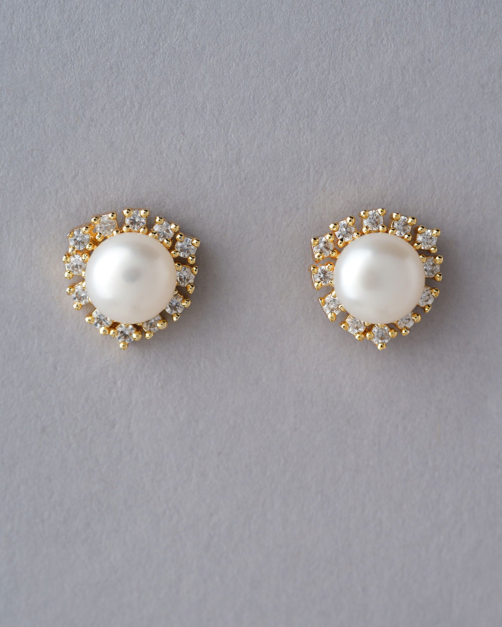 Elegant Stud Pearl Earring - Chandrani Pearls