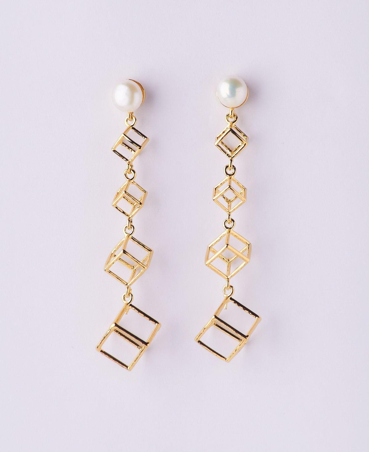 Fashionable Pearl Hanging Earring - Chandrani Pearls