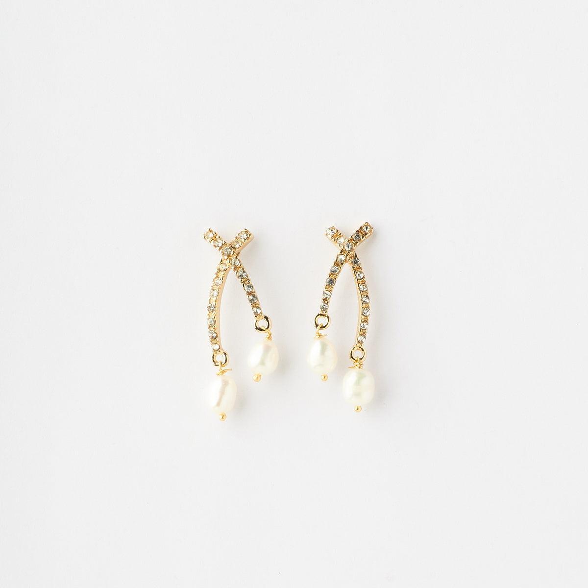 Fashionable Real Pearl Hanging Earring - Chandrani Pearls