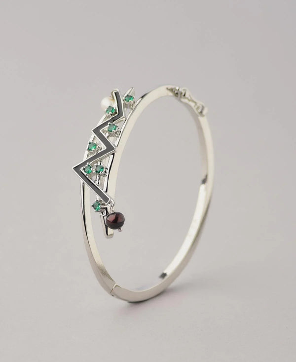 Fashionable Stone Studded Bangle - Chandrani Pearls