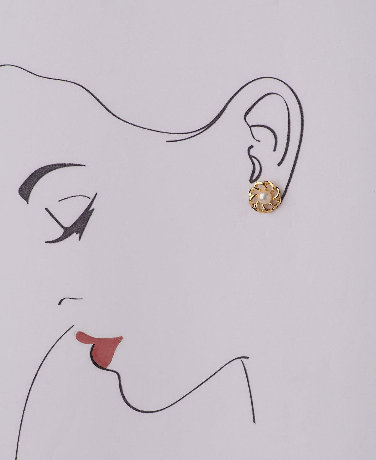 Floral Pearl Stud Earring - Chandrani Pearls