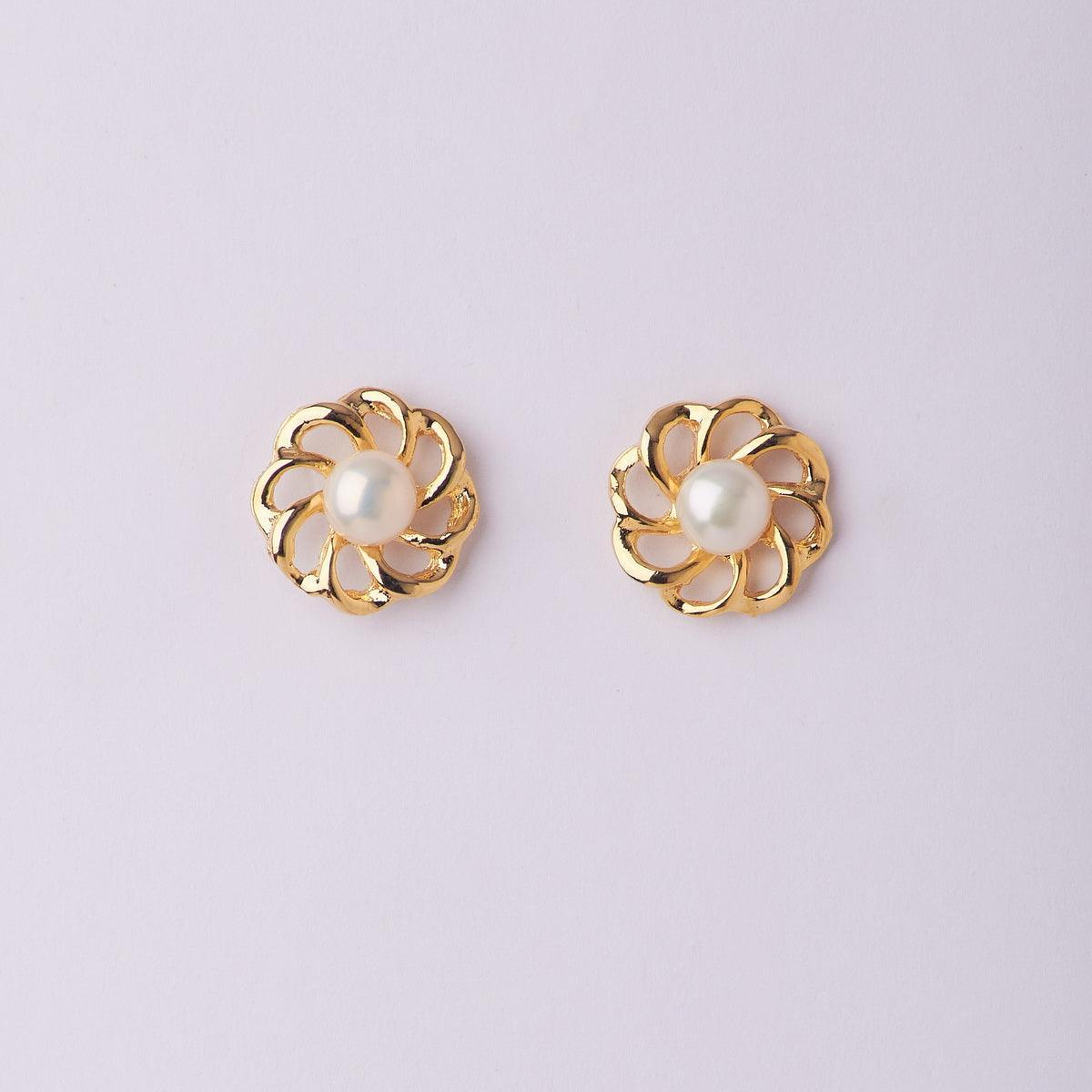 Floral Pearl Stud Earring - Chandrani Pearls
