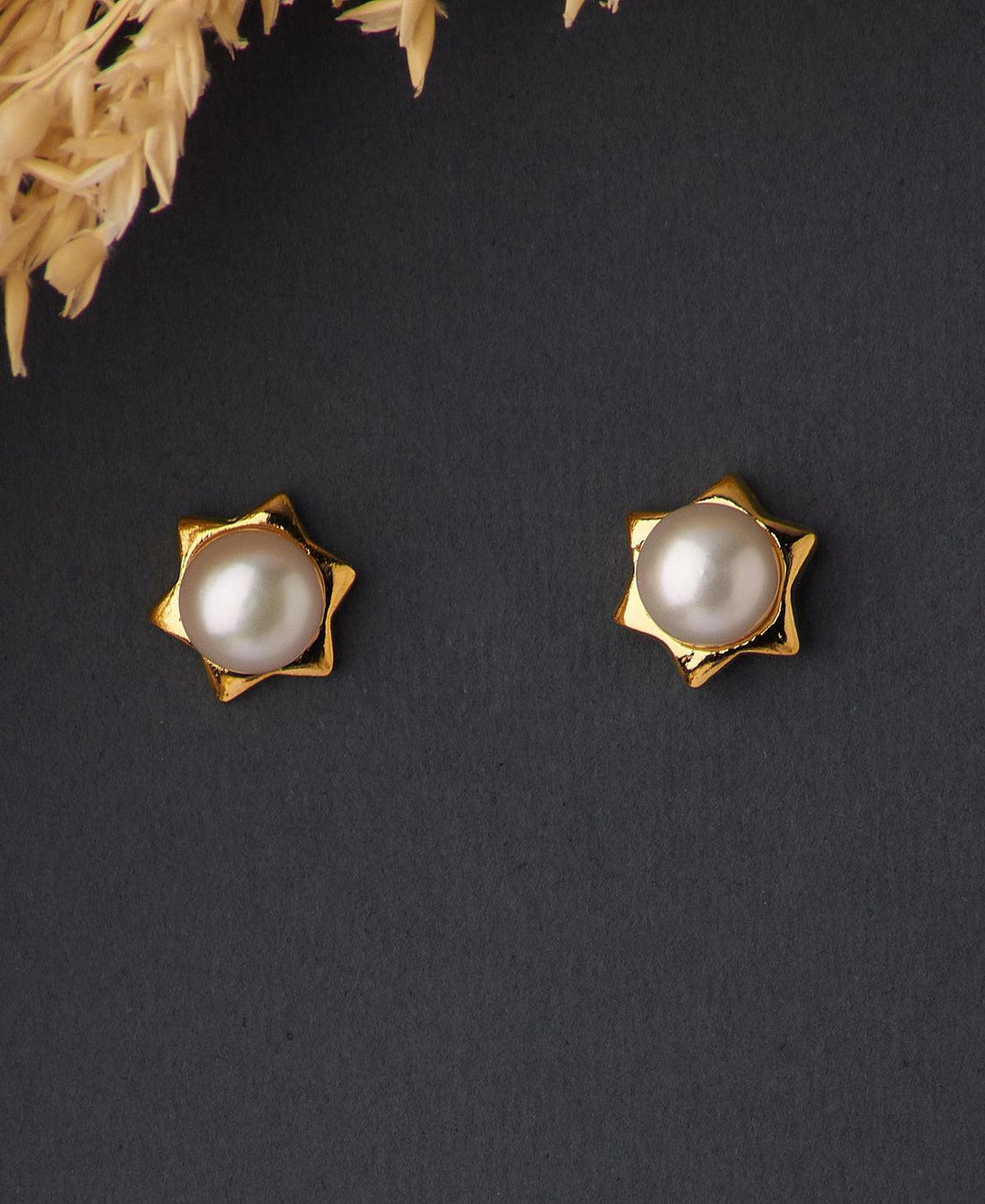 Floral Pearl Stud Earring - Chandrani Pearls