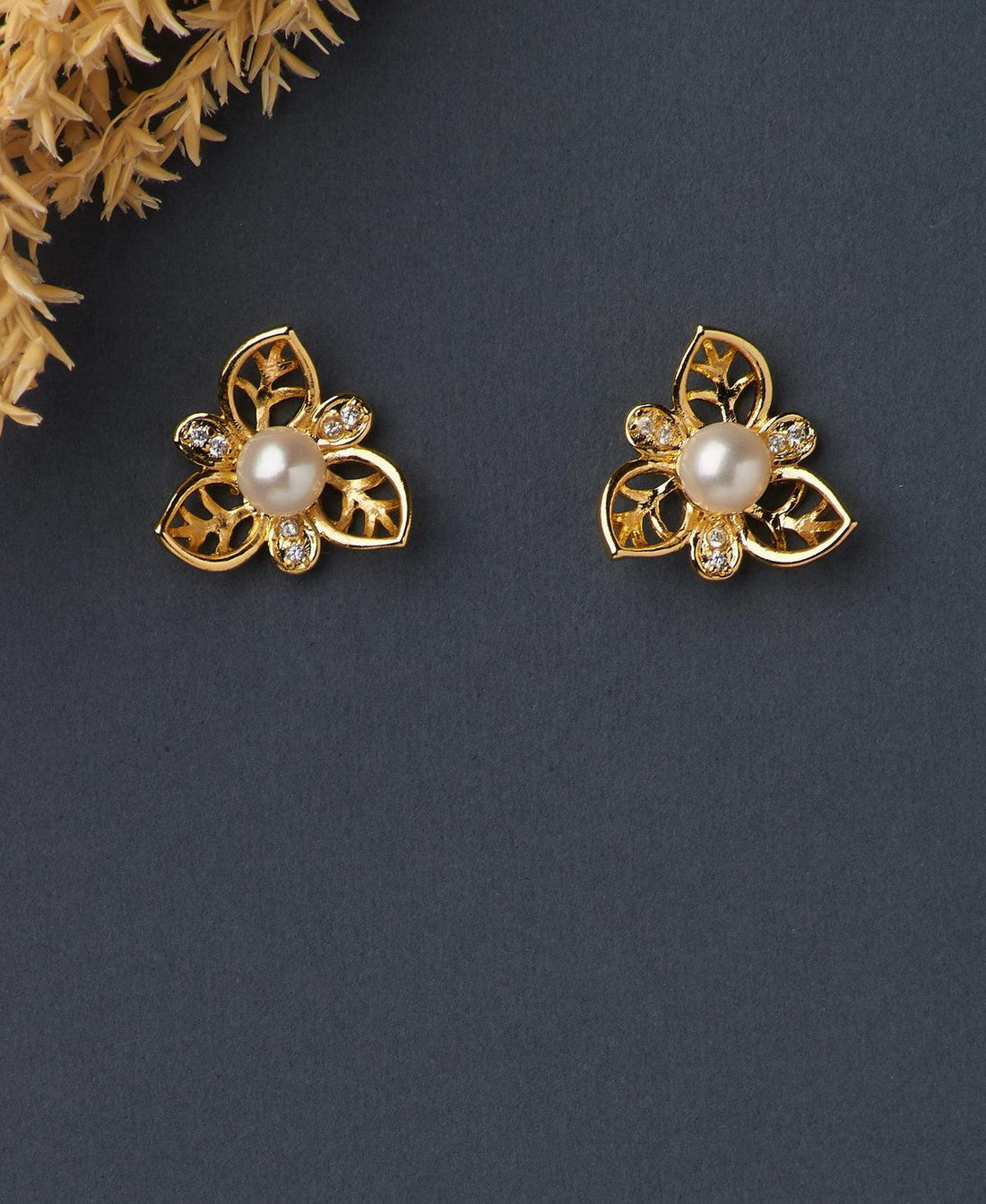 Floral Pearl Stud Earring - Chandrani Pearls