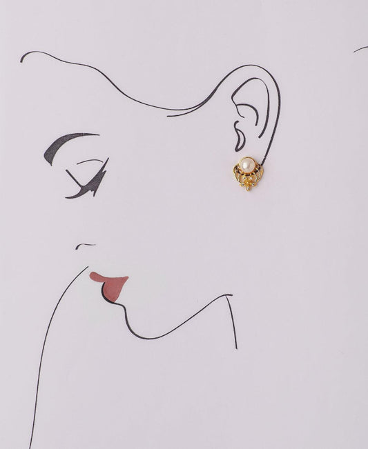Floral Stud Pearl Earring - Chandrani Pearls