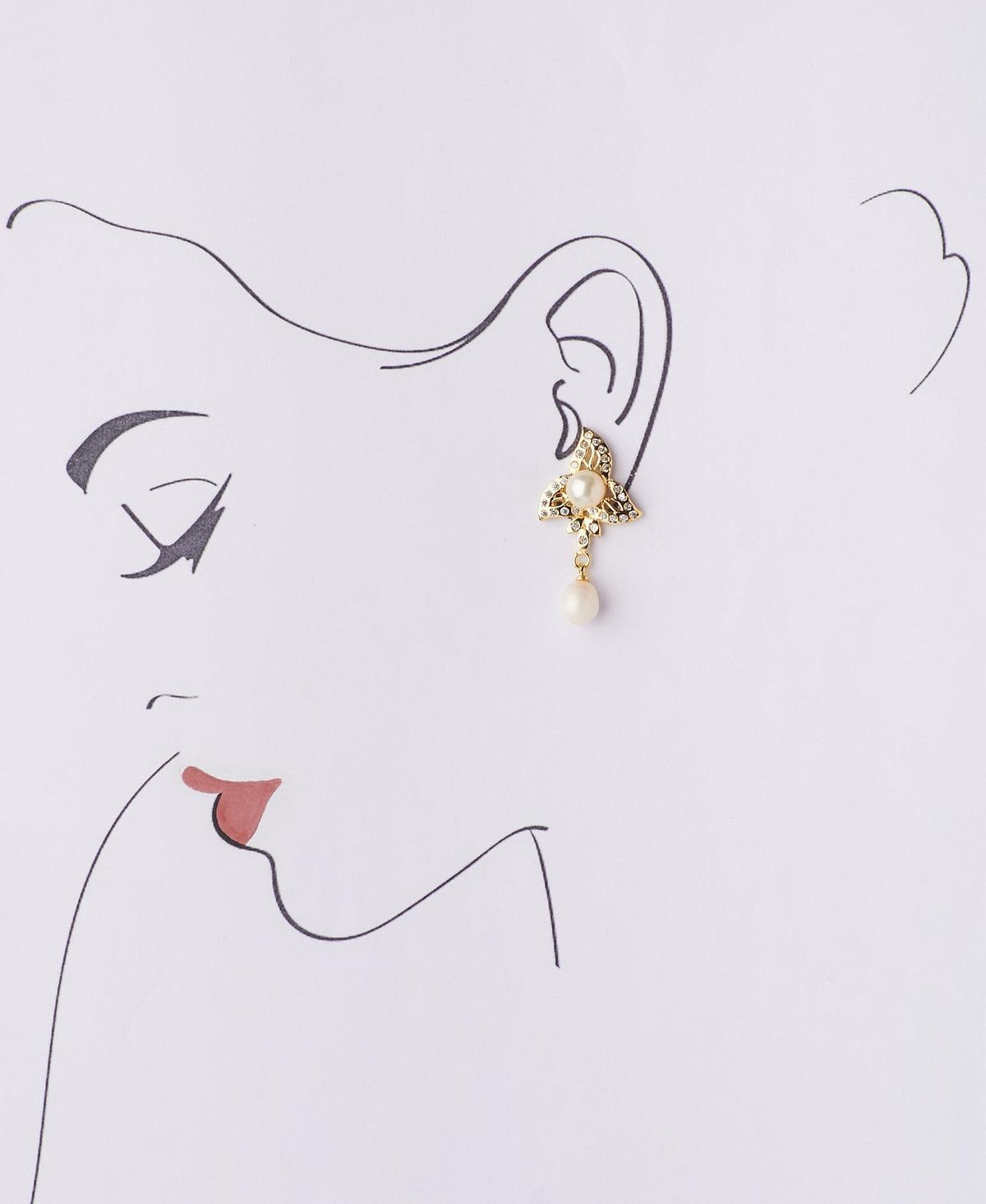 Floral White Pearl Hanging Earring - Chandrani Pearls