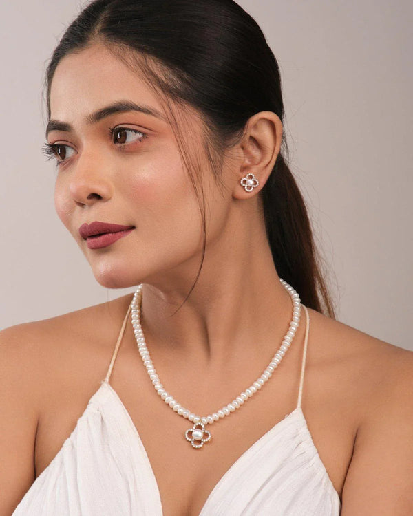 Flory Single line Necklace Set - Chandrani Pearls