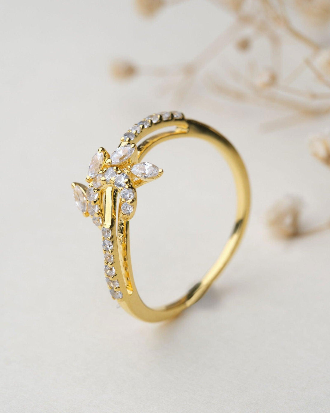 Flyanna 18Kt Gold & Diamond Ring - Chandrani Pearls