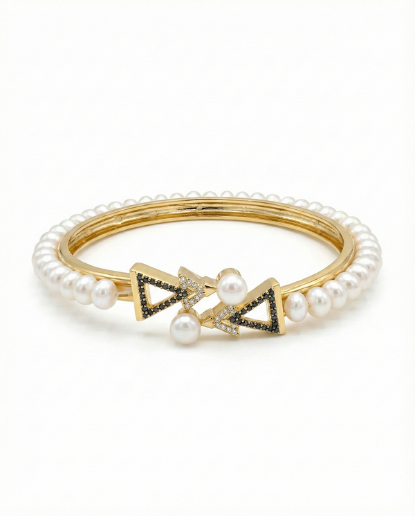 Trinity Peaks Pearl Bangle – Gold Finish
