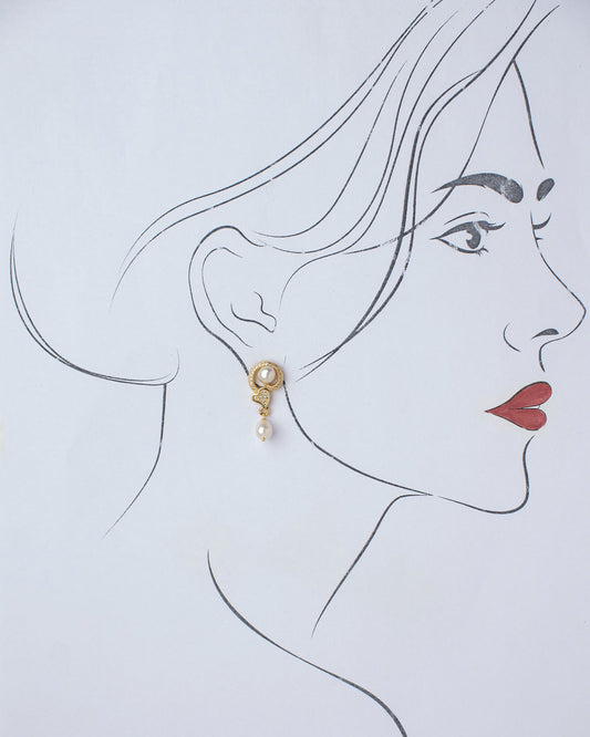 Glint Conch Pearl Earrings - Chandrani Pearls