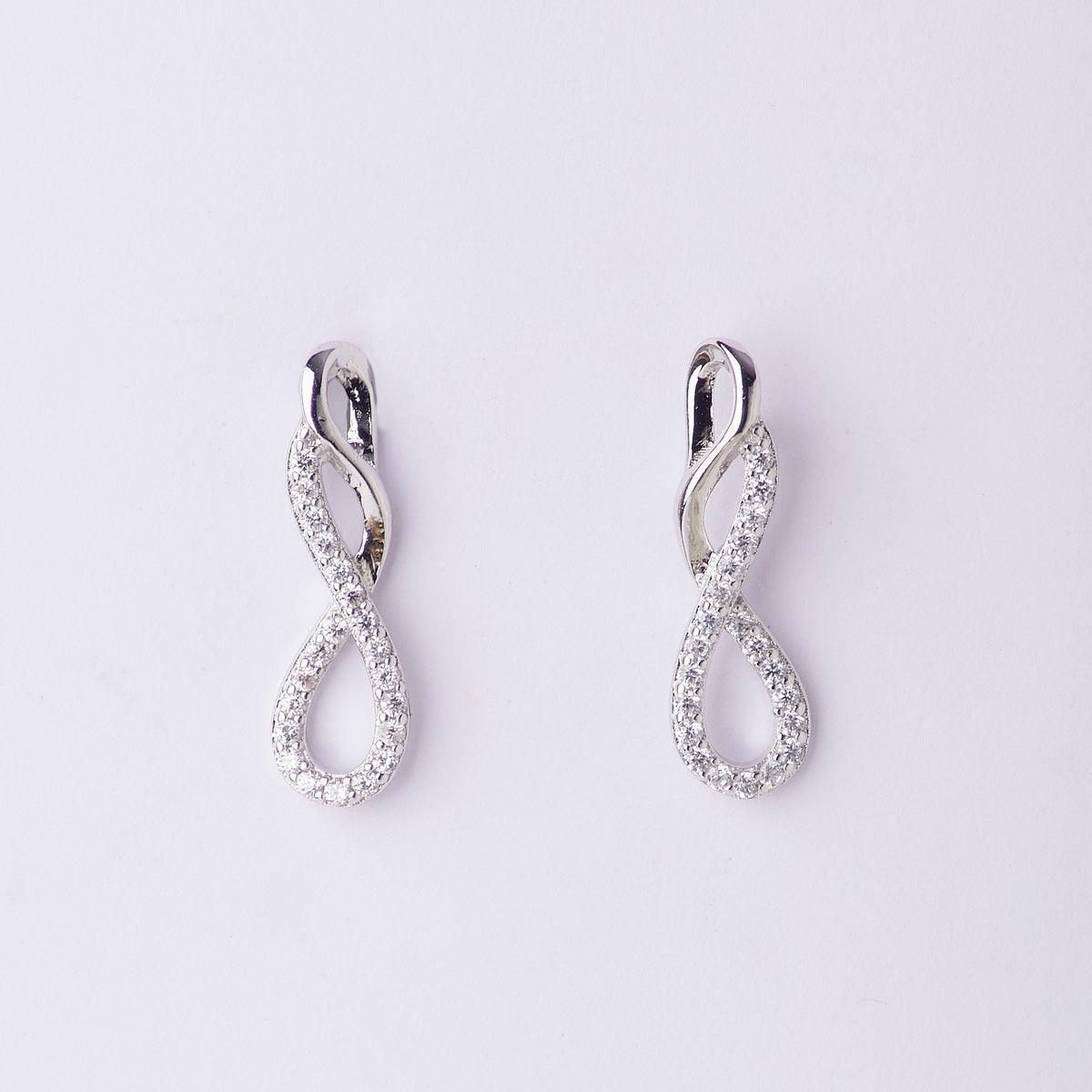 Graceful Silver hanging Earring - Chandrani Pearls