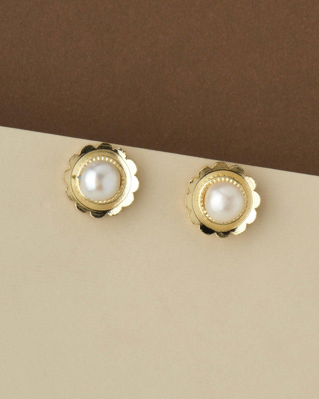 Pretty Floral Pearl Stud Earring - Chandrani Pearls