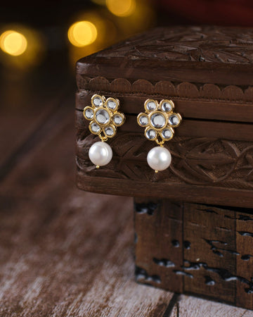 Pretty Flory Earrings - Chandrani Pearls