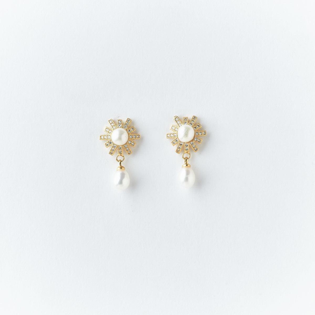 Pretty Pearl Hanging Earring - Chandrani Pearls