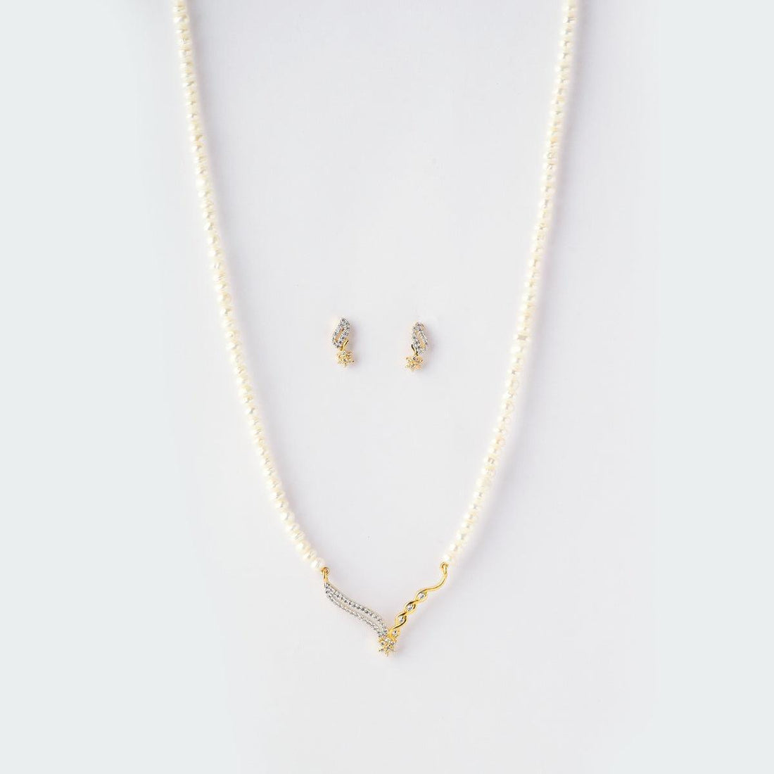 Pretty Pearl Necklace Set - Chandrani Pearls