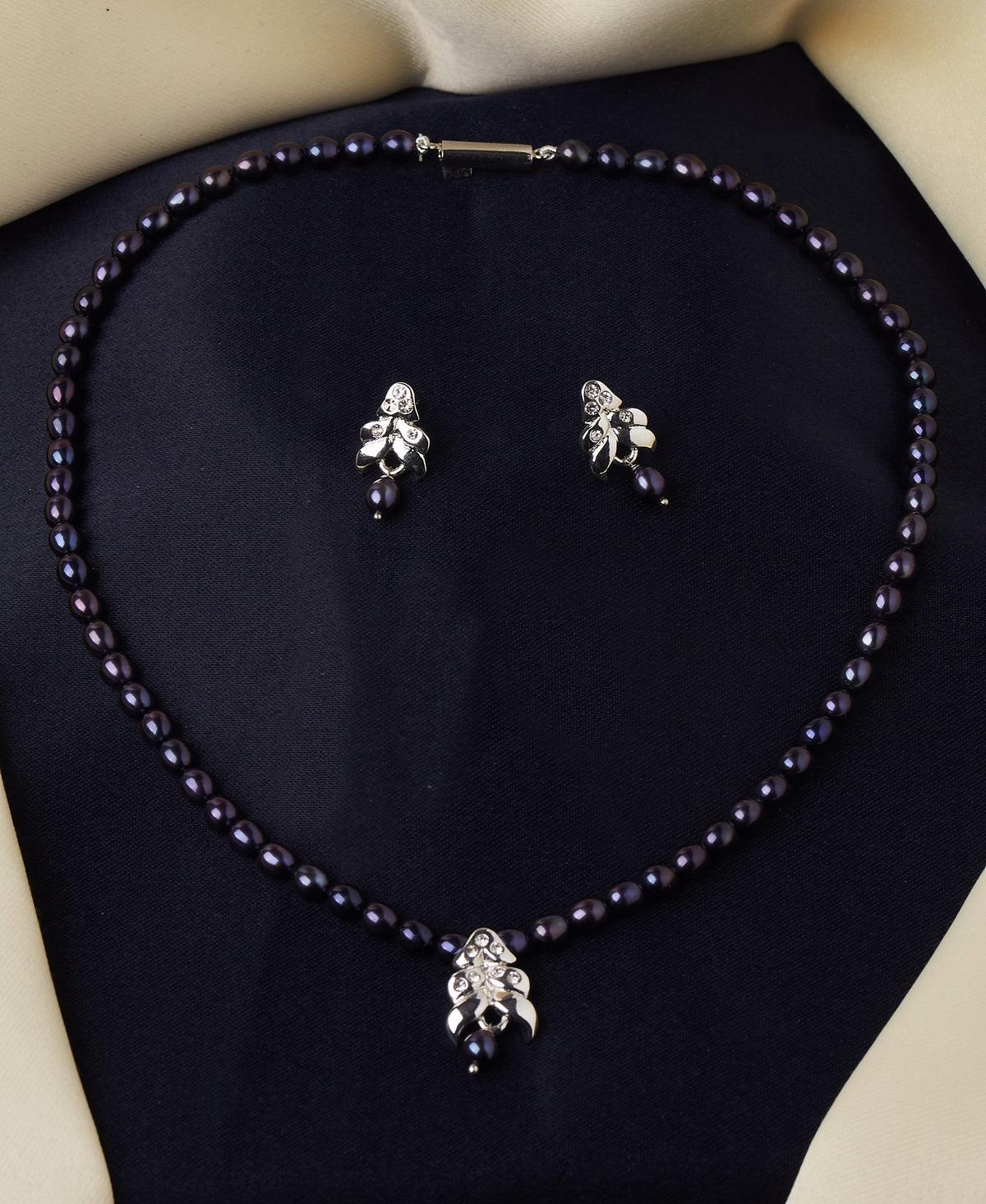 Pretty Pearl Necklace Set - Chandrani Pearls