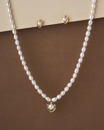 Pretty Pearl Necklace Set - Chandrani Pearls