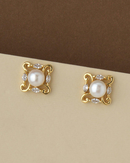 Pretty Pearl & Stone Stud Earring - Chandrani Pearls