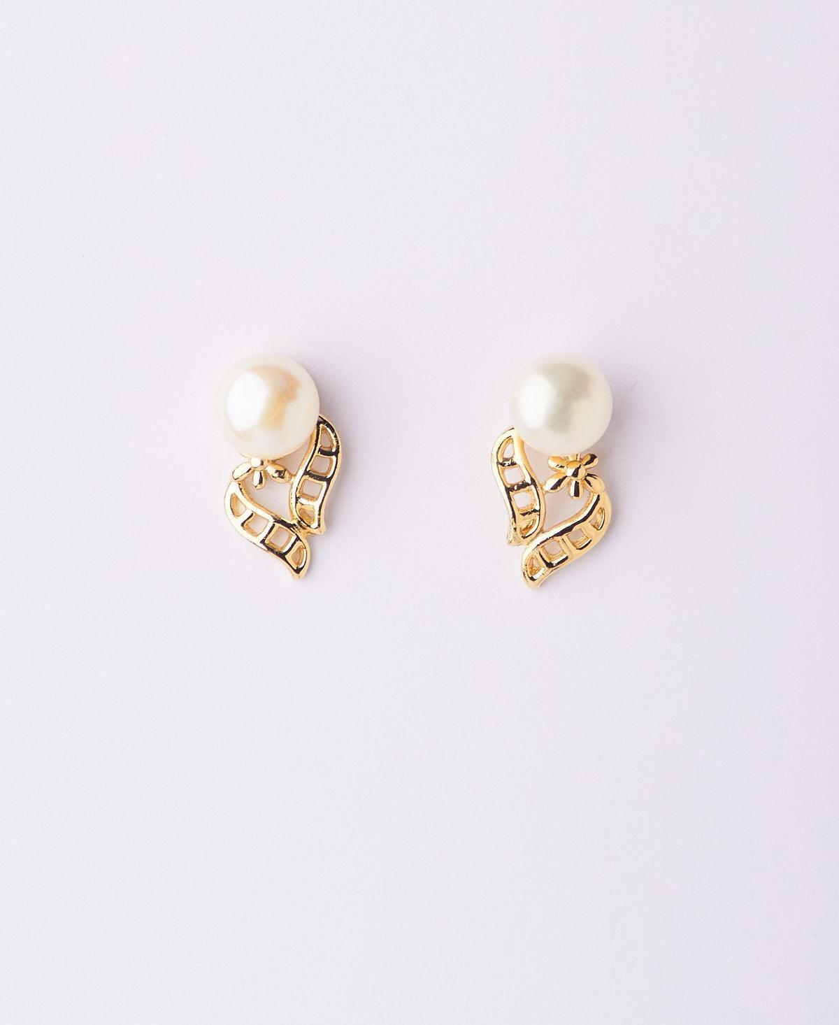 Pretty Pearl Stud Earring - Chandrani Pearls