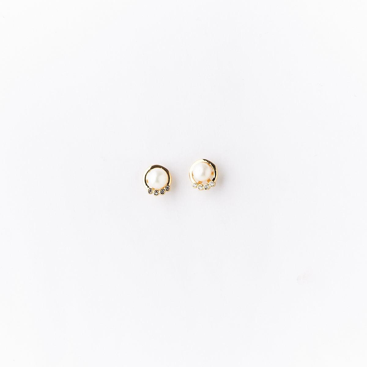 Pretty Pearl Stud Earring - Chandrani Pearls