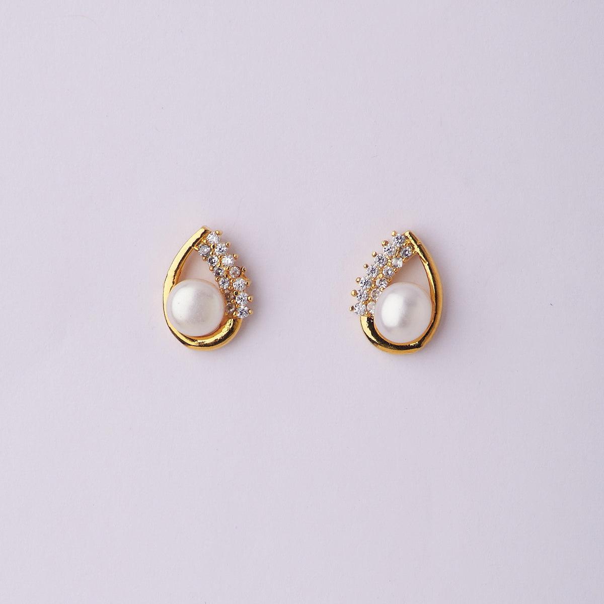 Pretty Pearl Stud Earring - Chandrani Pearls