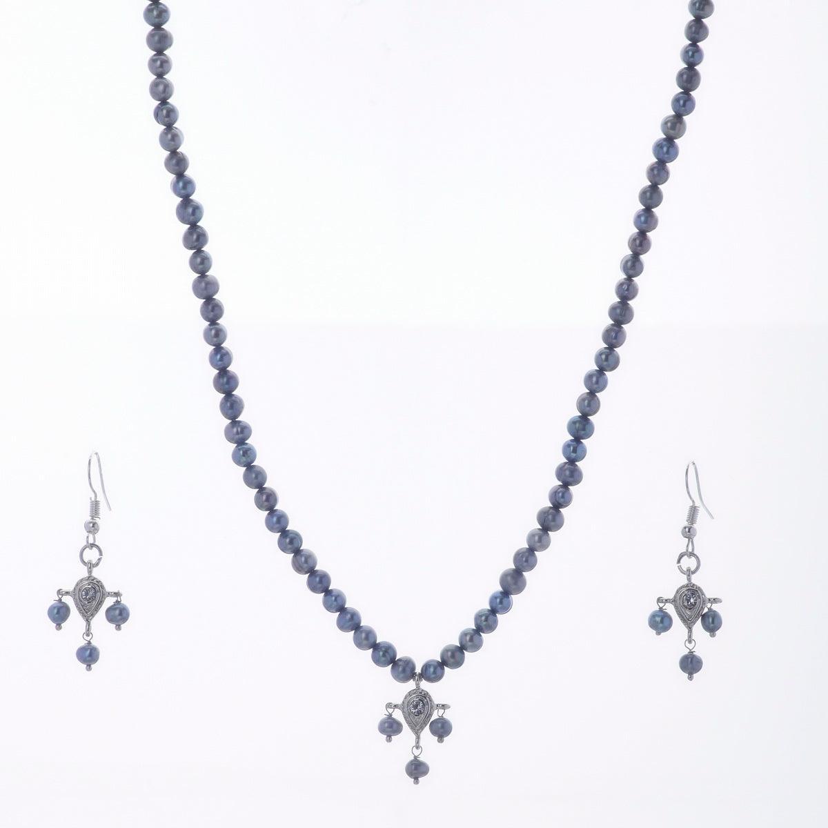 Pretty Real Pearl Necklace Set - Chandrani Pearls