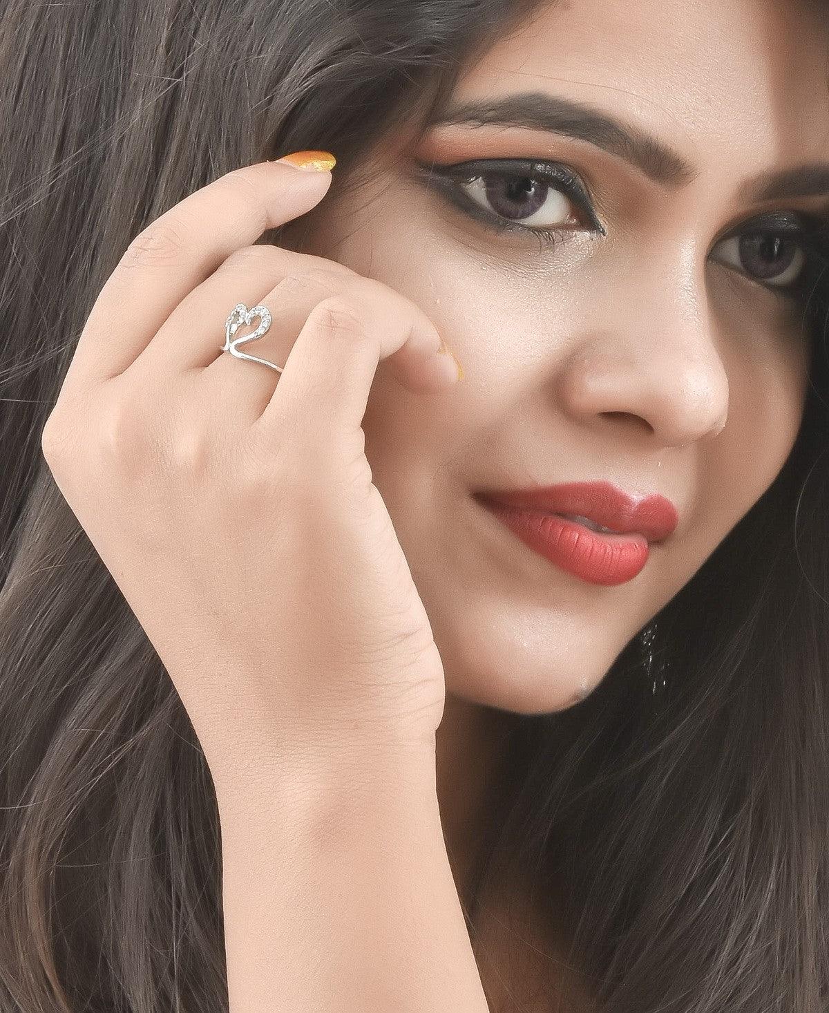 Pretty Silver Ring - Chandrani Pearls