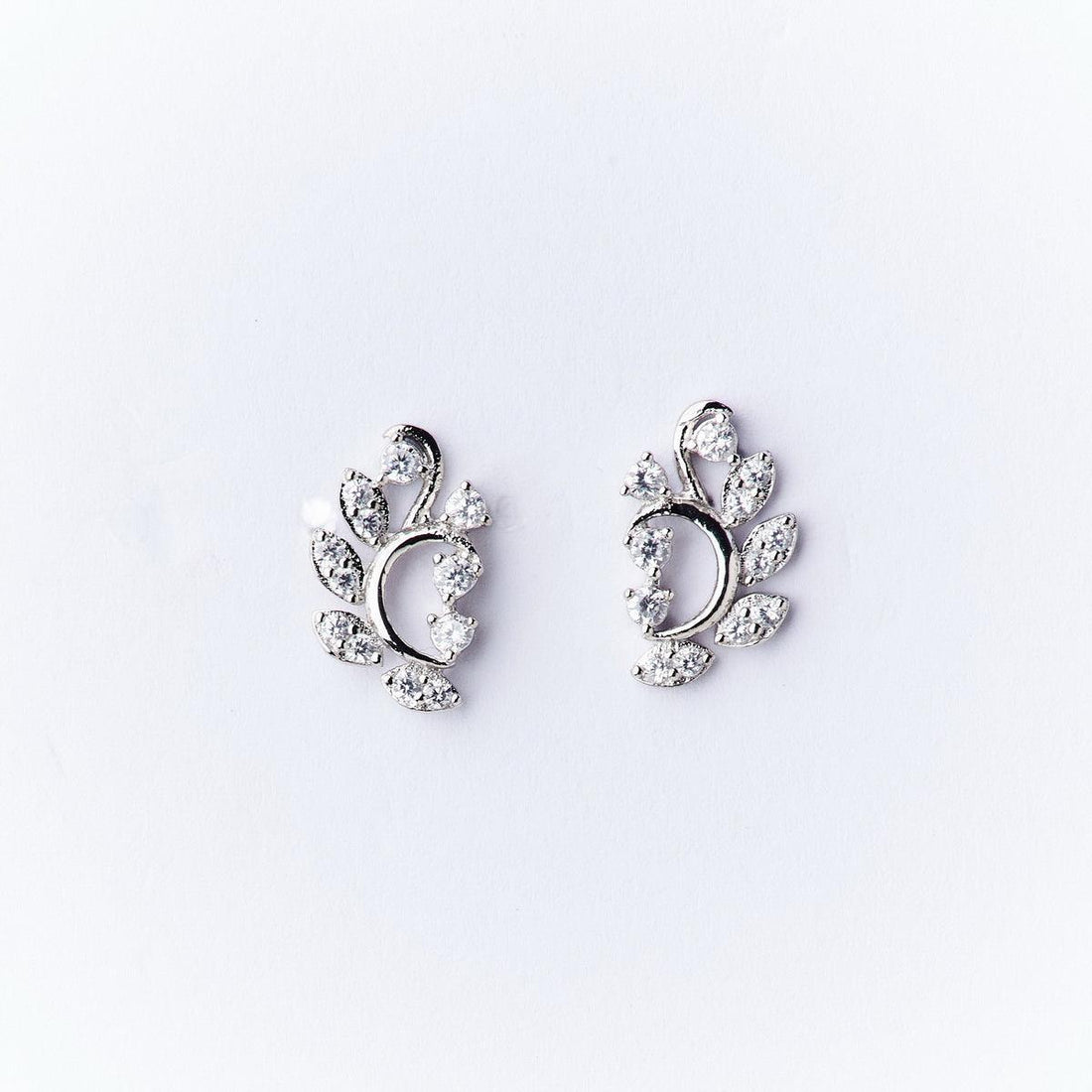Pretty Silver Stud Earring - Chandrani Pearls