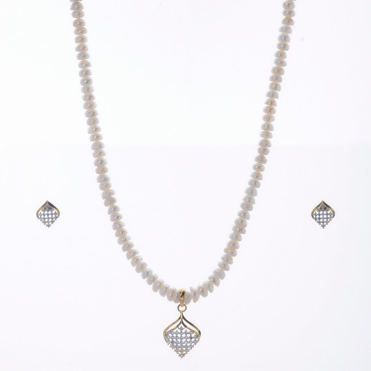 Pretty Stone Studded Pearl Necklace Set - Chandrani Pearls