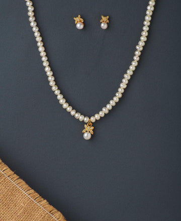 Pretty Stone Studded Pearl Necklace Set - Chandrani Pearls