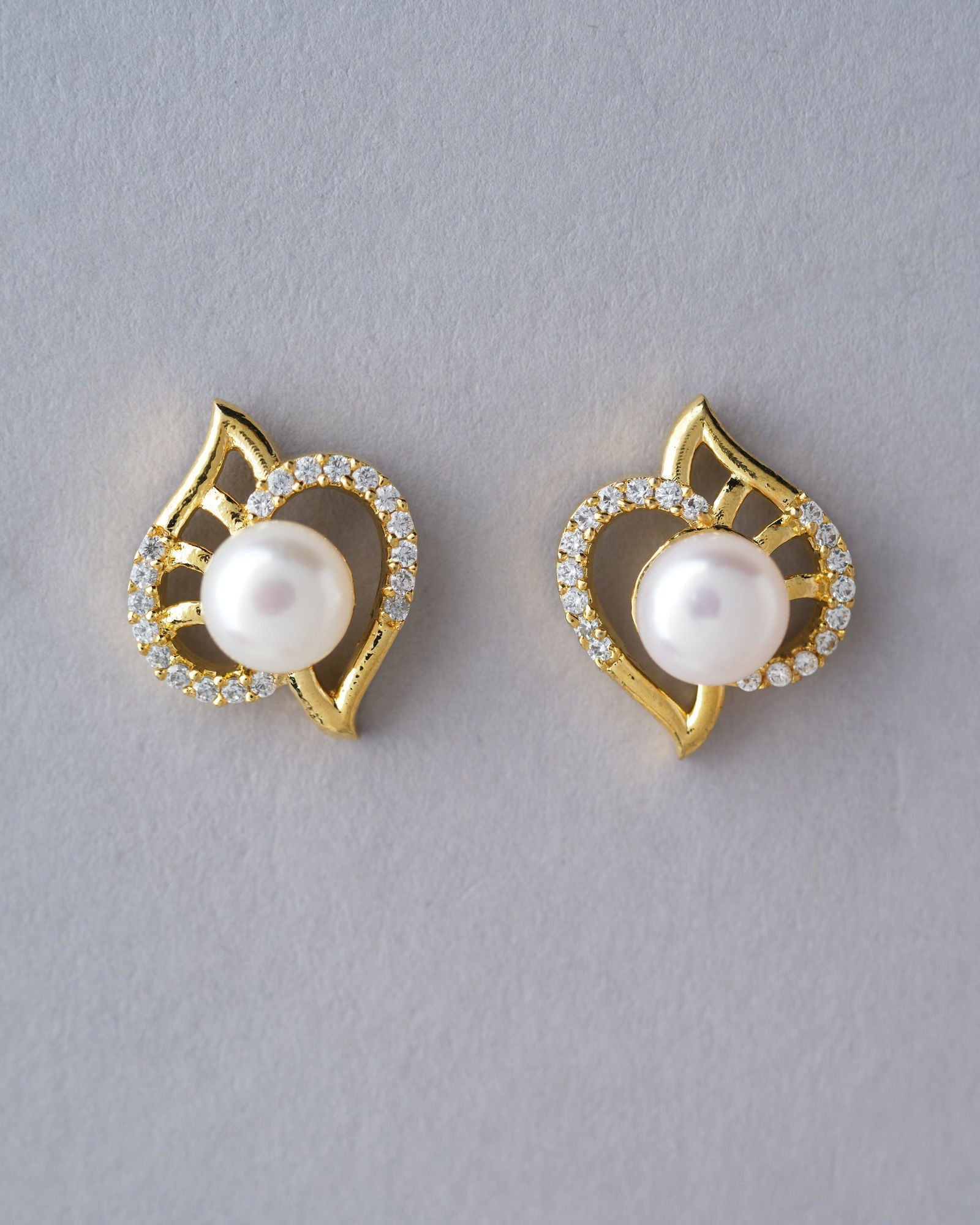 Pretty Stud Pearl Earring - Chandrani Pearls