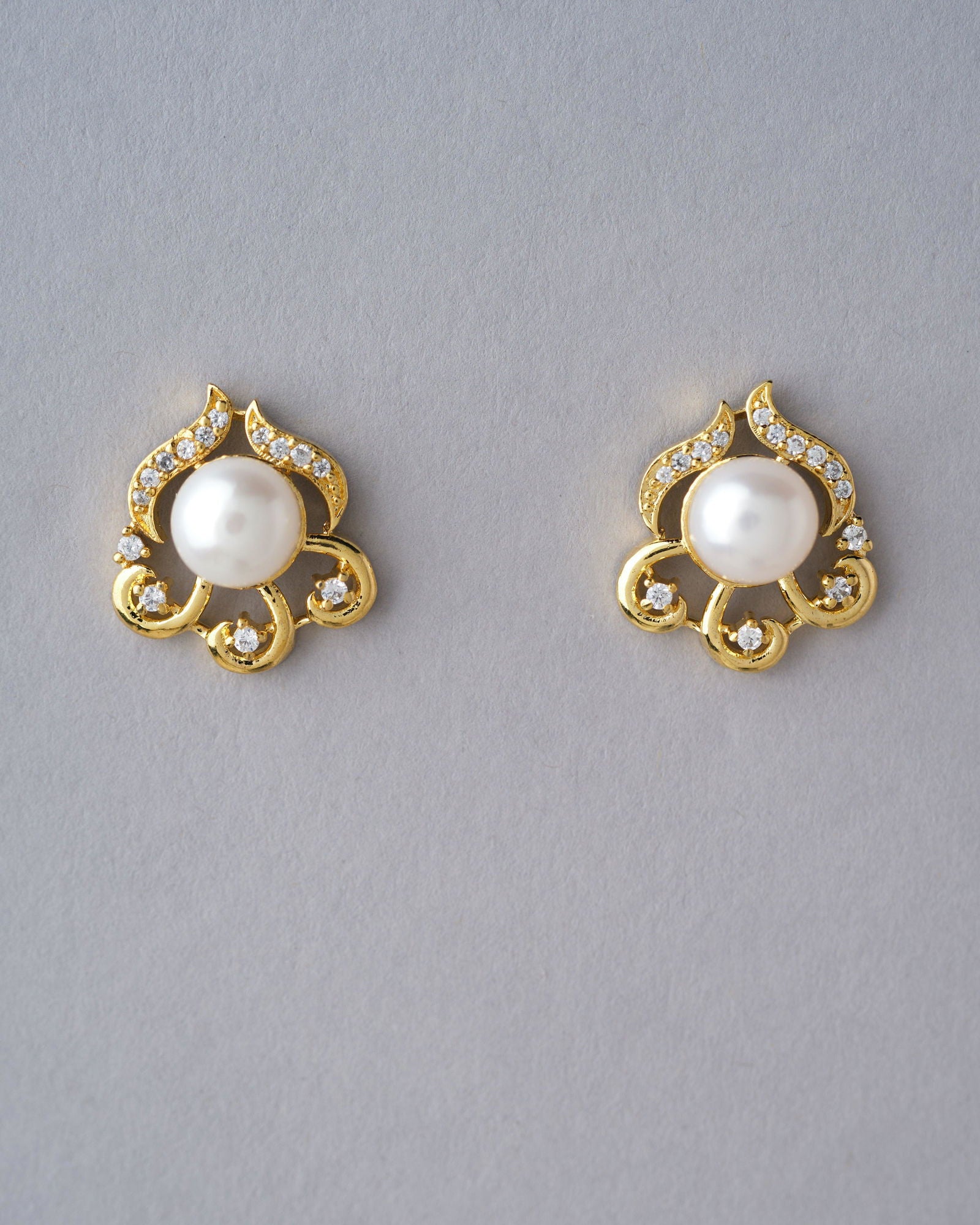 Pretty Stud Pearl Earring - Chandrani Pearls