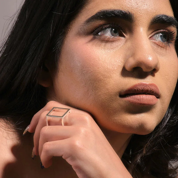 Quirk & Square Ring - Bold N' Italic