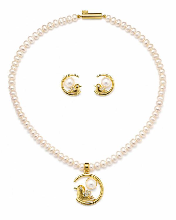 Bird Motif Crescent Pearl Strand Necklace Set