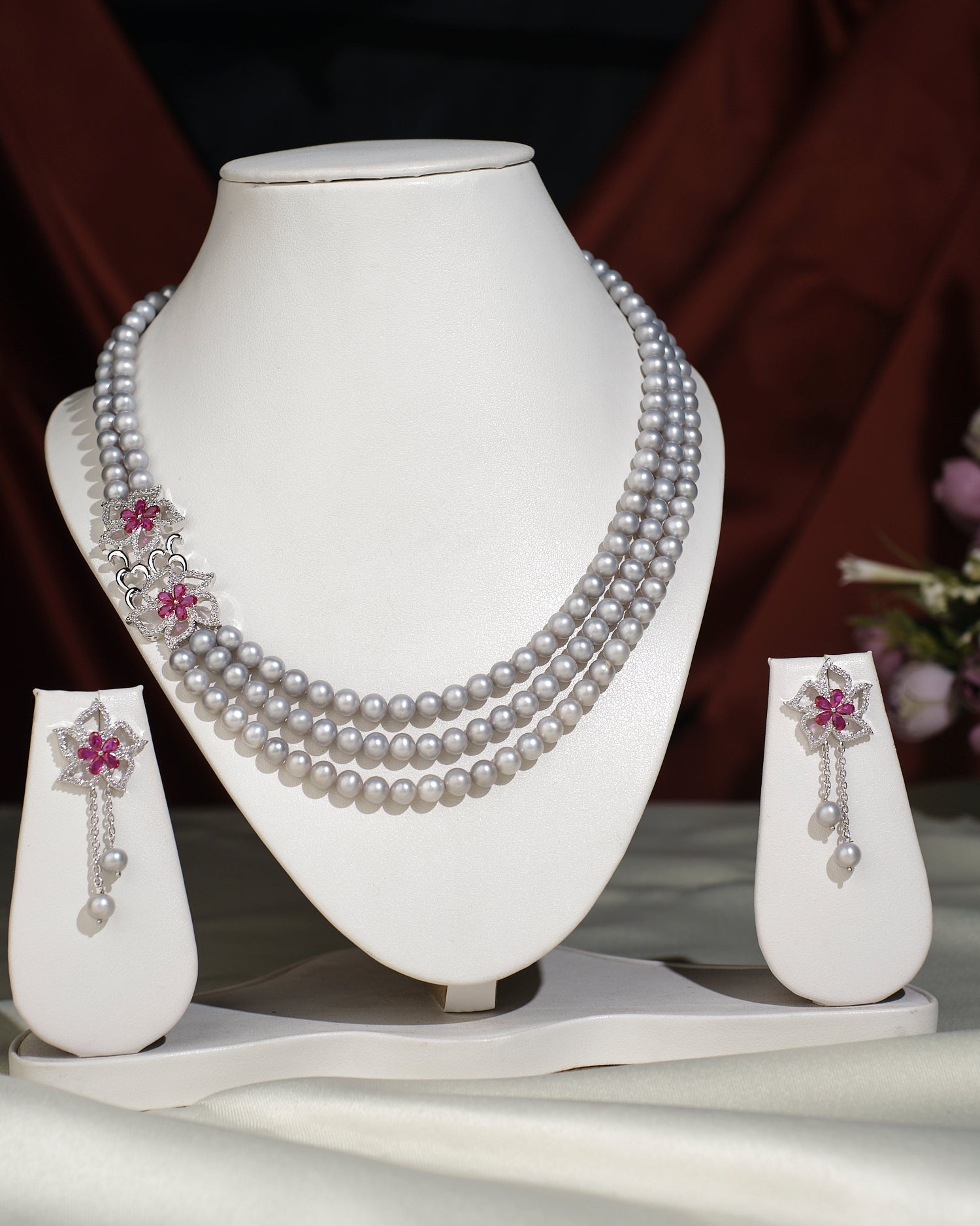 Ravishing Pearl Necklace Set