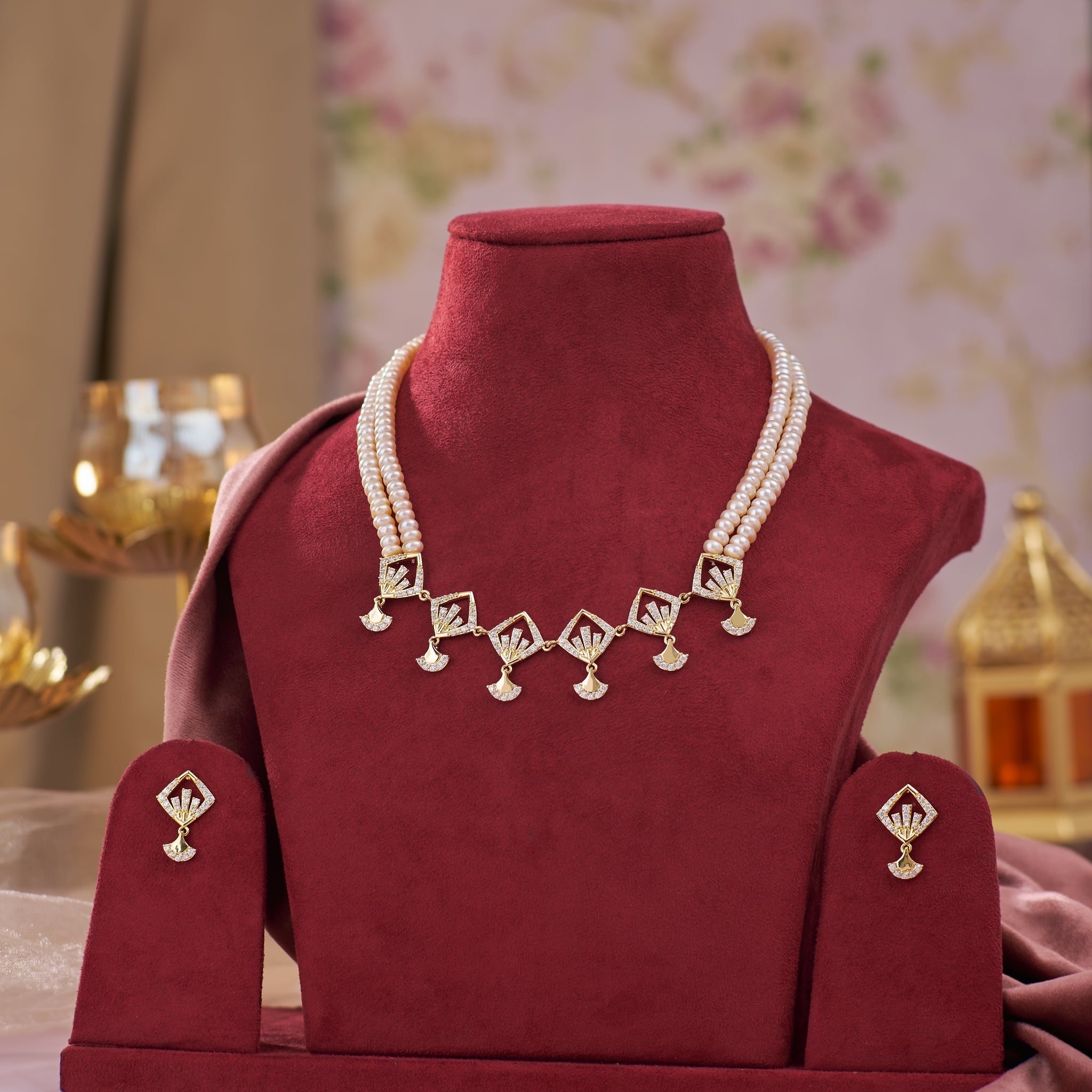 Gilded Romance Pearl Necklace Set