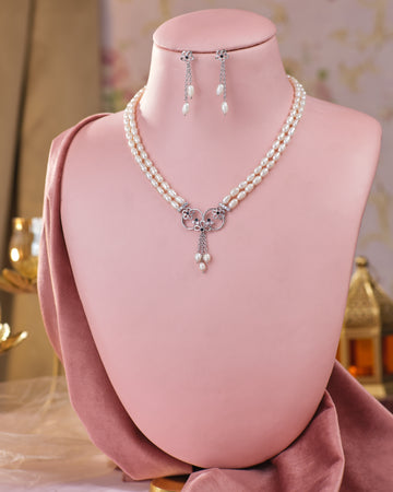 Whispers of Elegance Pearl Bridal Set
