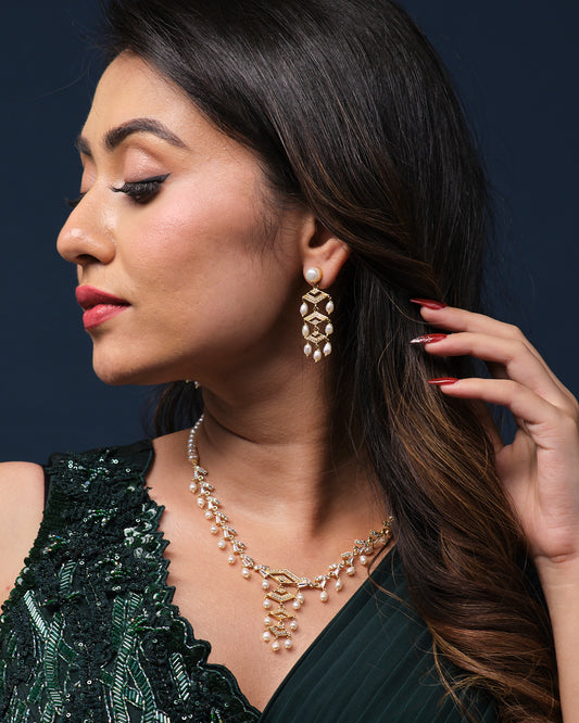 The Jahanara  Pearl Necklace set