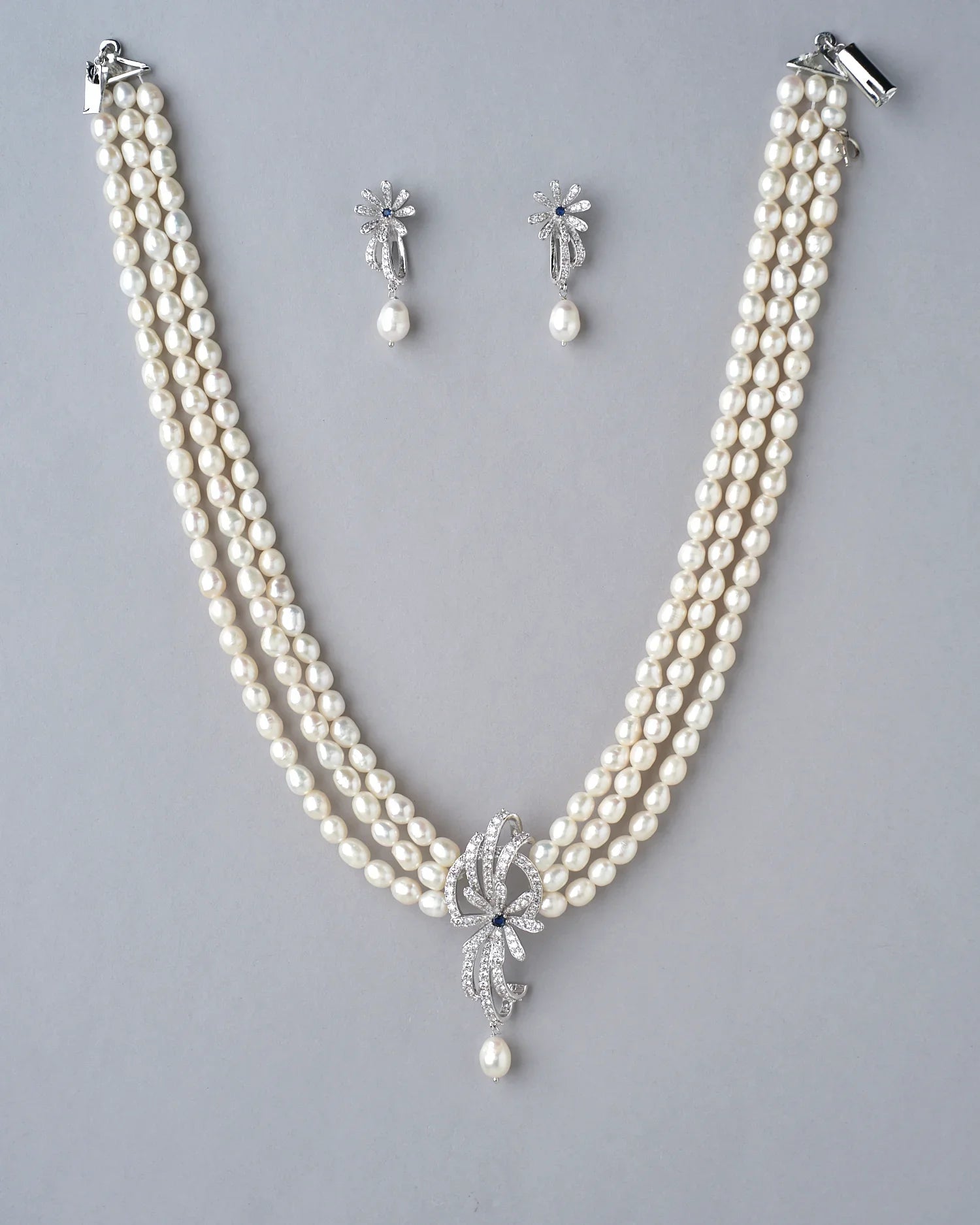 Vintage Pearl Necklace Set