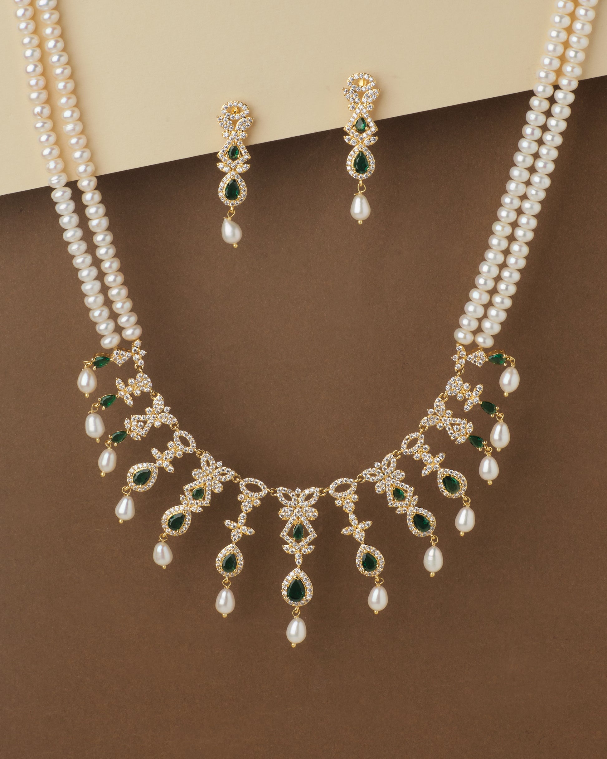 Pretty Pearl Necklace Set