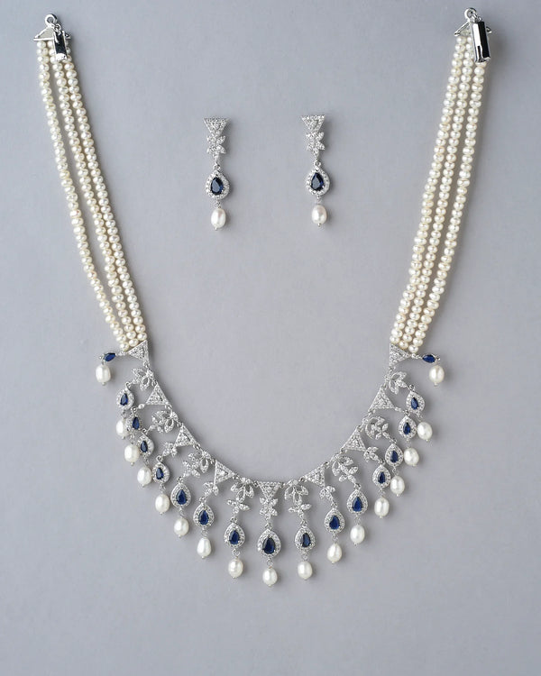 Trendy Pearl Necklace Set