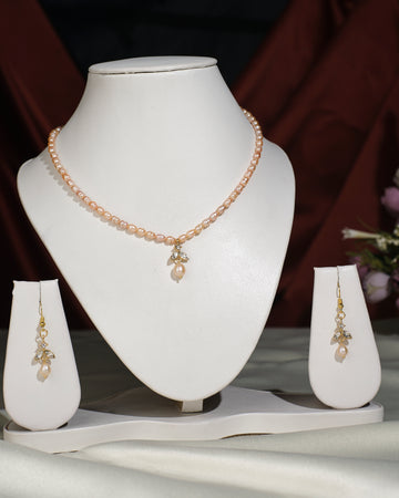 Cute Pearl Necklace Set