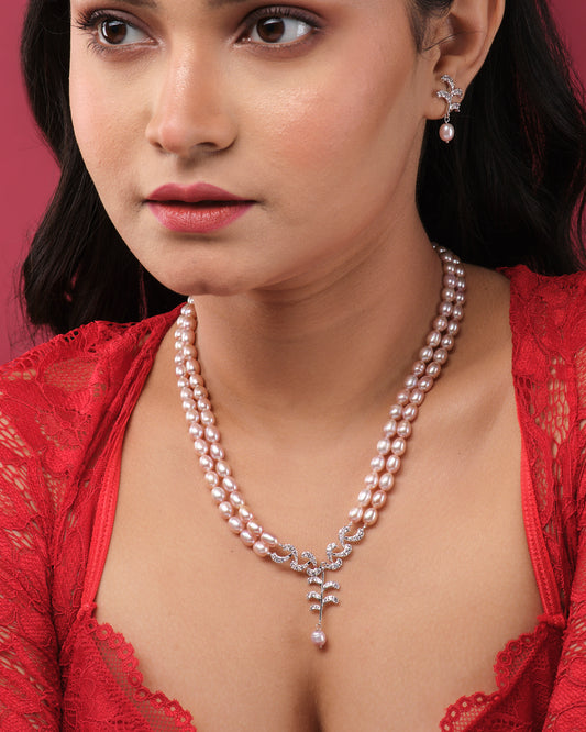 Trendy Pearl Necklace Set