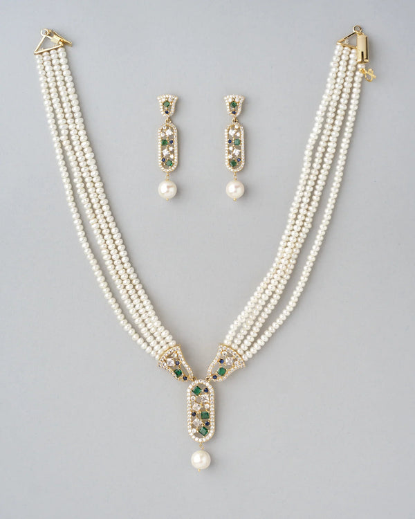 Queen’s Aura Pearl CZ Necklace Set