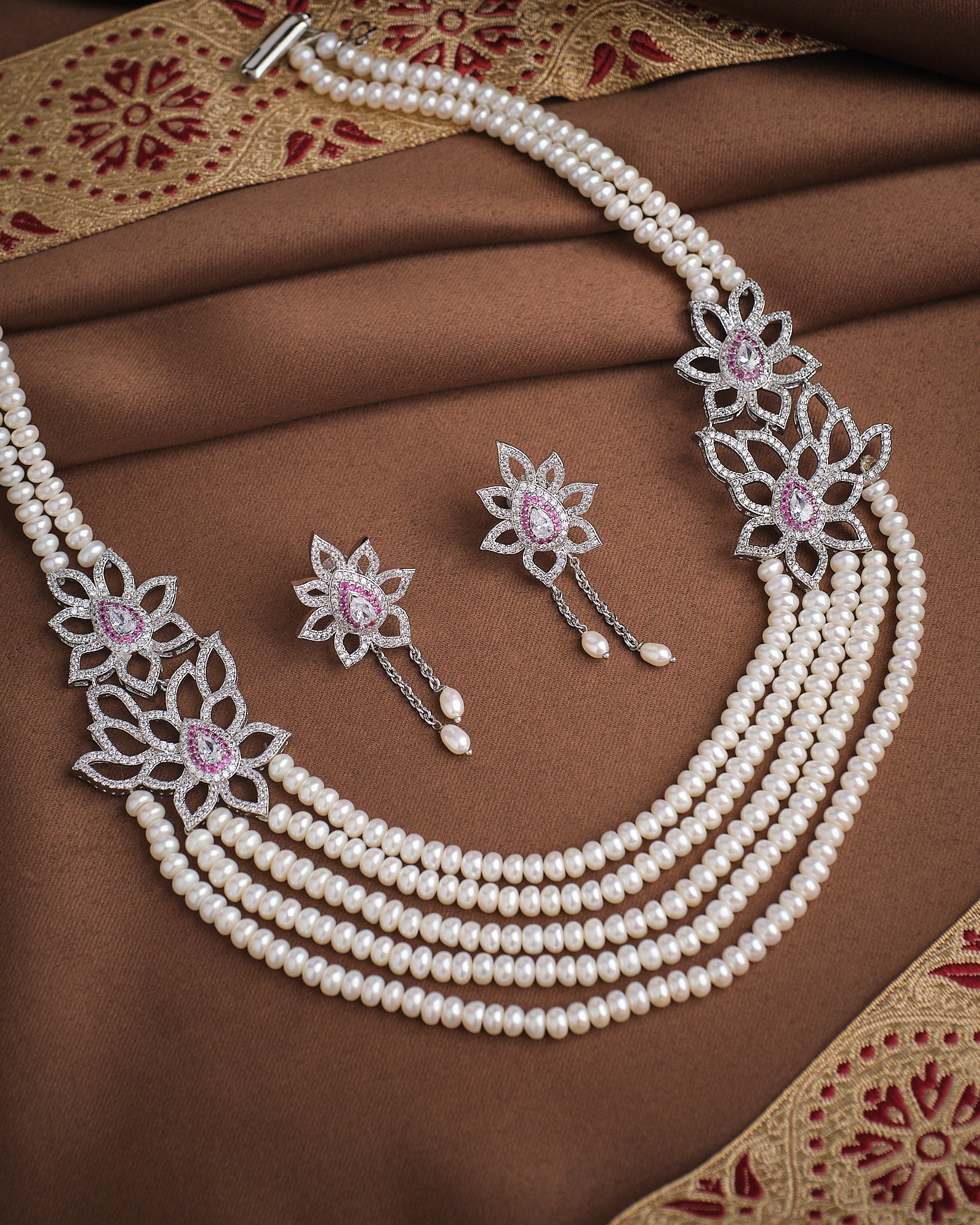 Floral Noble Pearl Drape Necklace Set