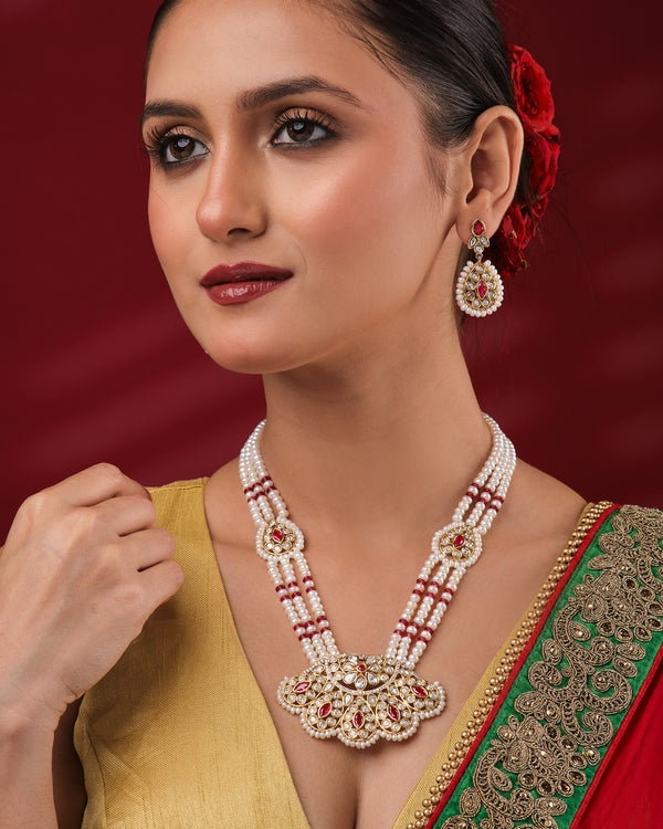 Romance in Bloom Floral Pearl Necklace Set