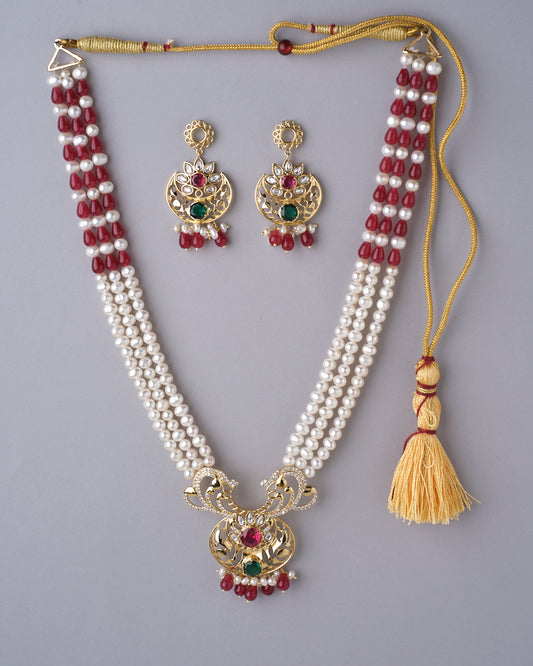 The Rajeshwari Pearl Necklace Set